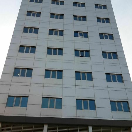 Golden Rose Luxury Suites  Manama Extérieur photo