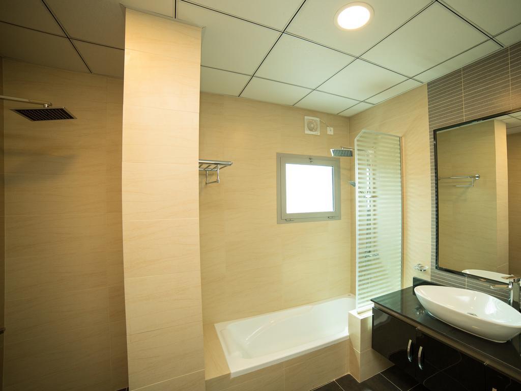 Golden Rose Luxury Suites  Manama Extérieur photo