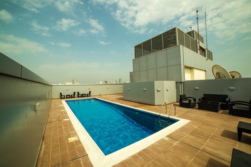 Golden Rose Luxury Suites  Manama Extérieur photo