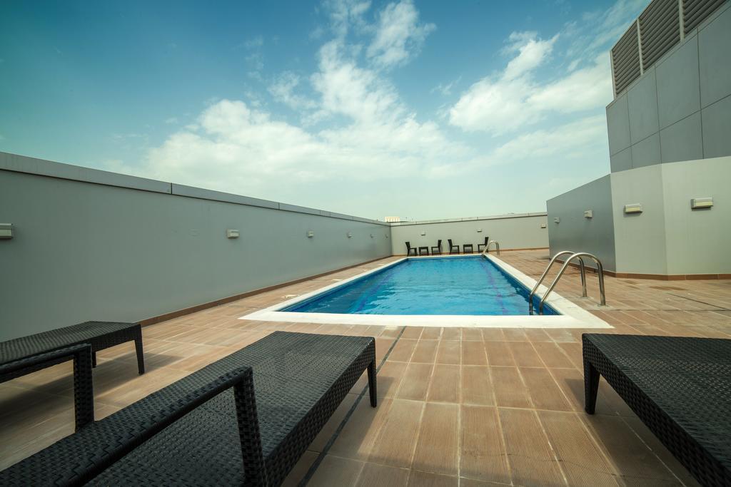 Golden Rose Luxury Suites  Manama Extérieur photo
