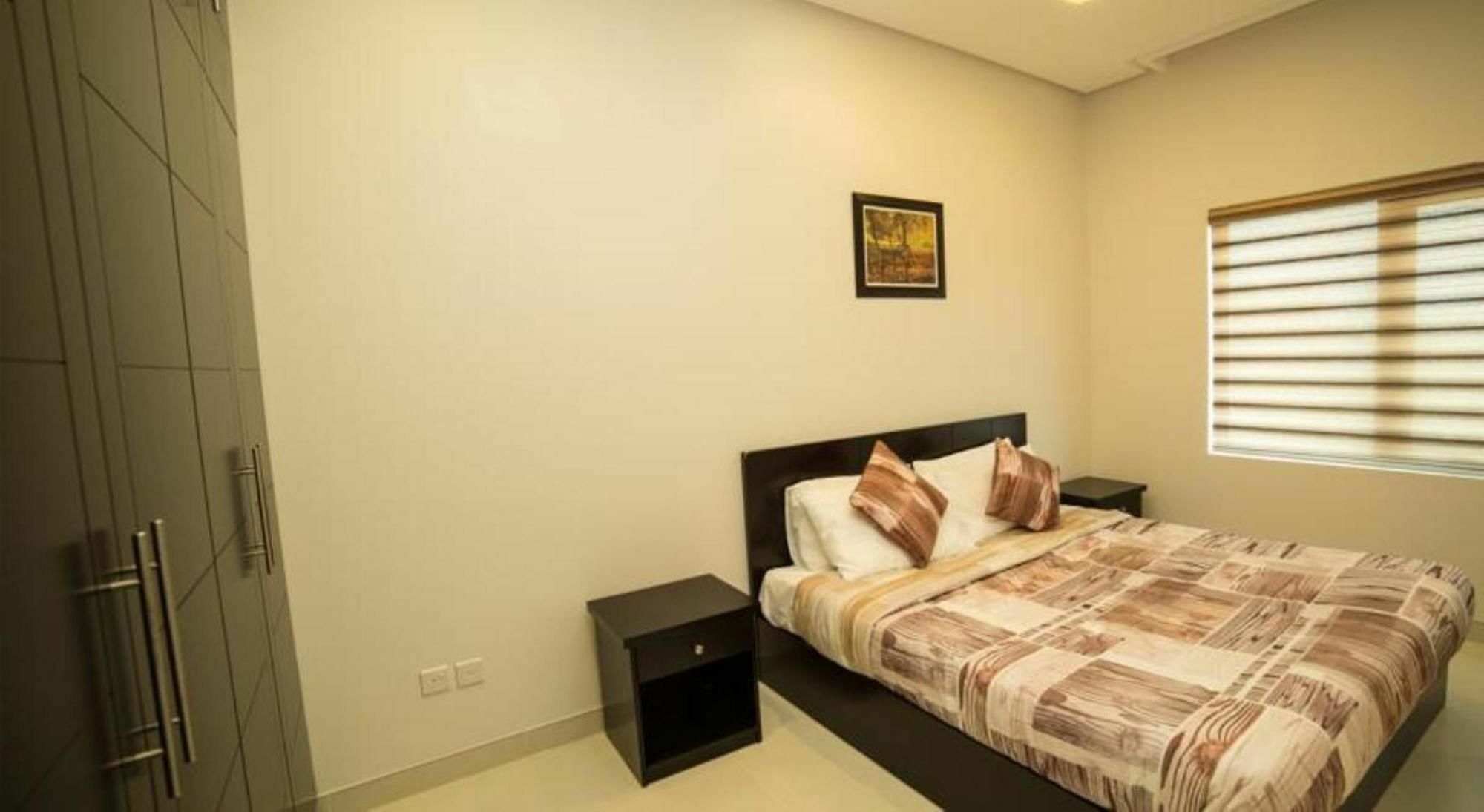 Golden Rose Luxury Suites  Manama Extérieur photo
